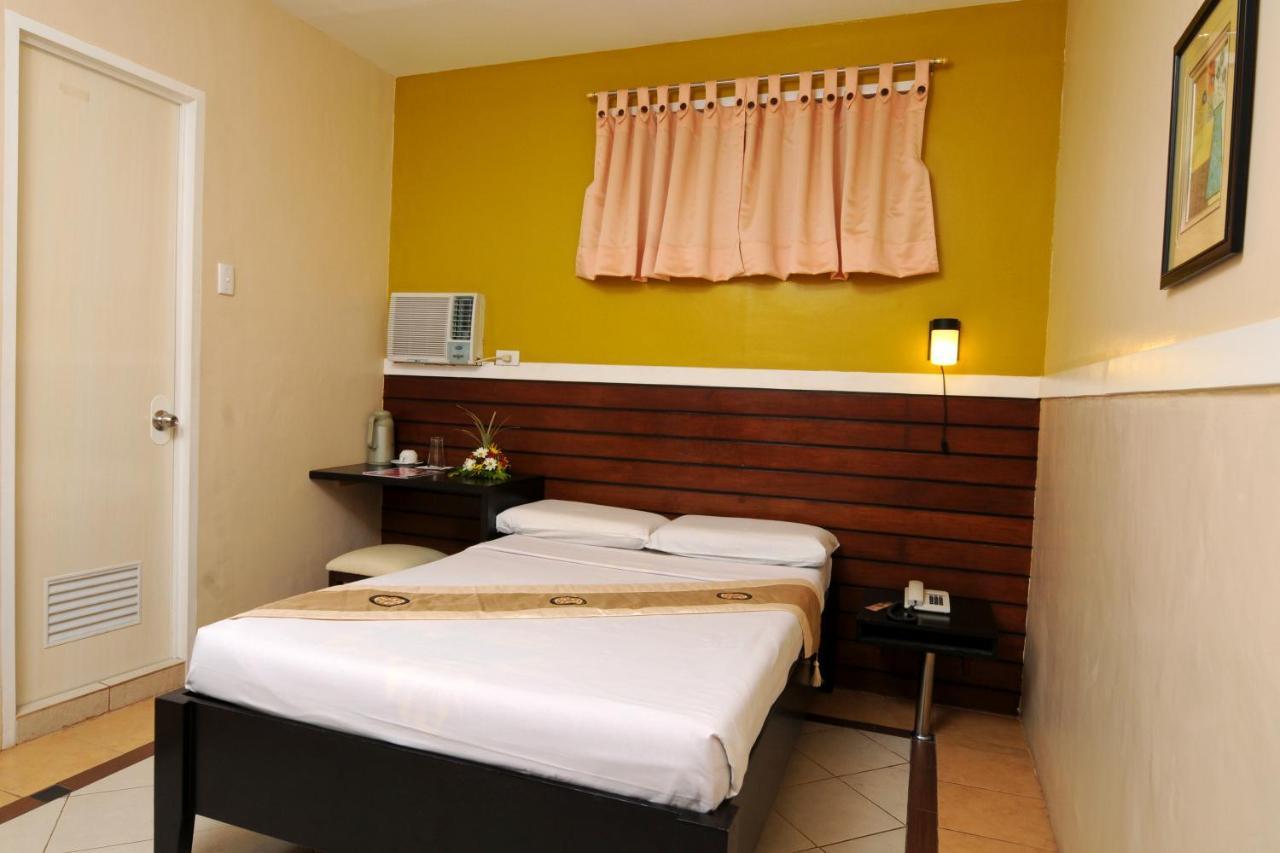 Sampaguita Suites Jrg Cebu Esterno foto