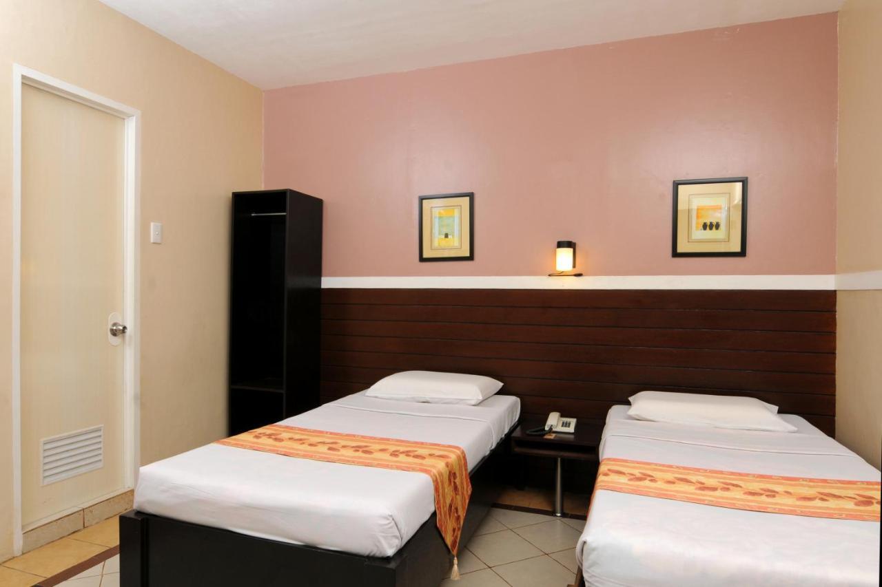 Sampaguita Suites Jrg Cebu Esterno foto